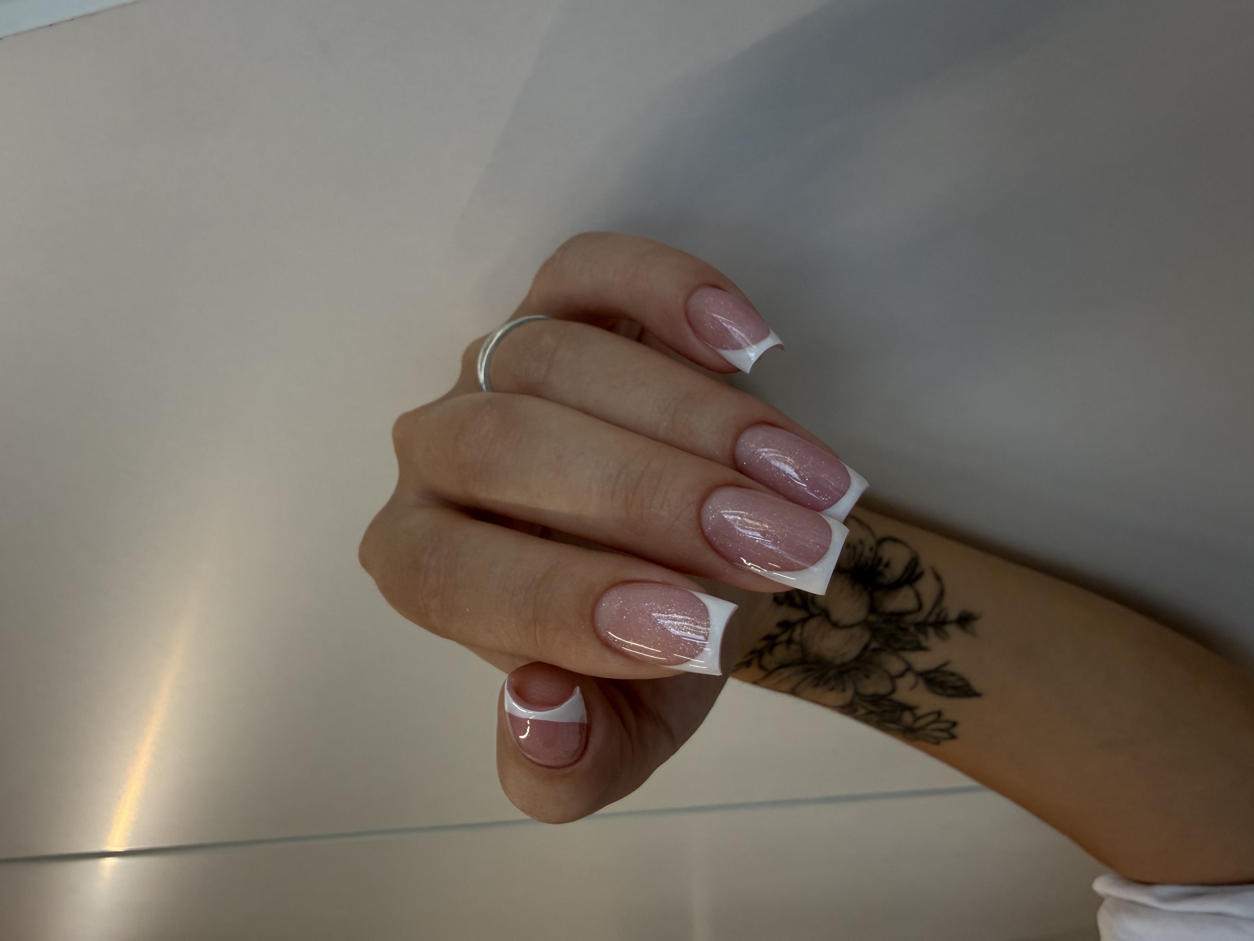 Nail_bar